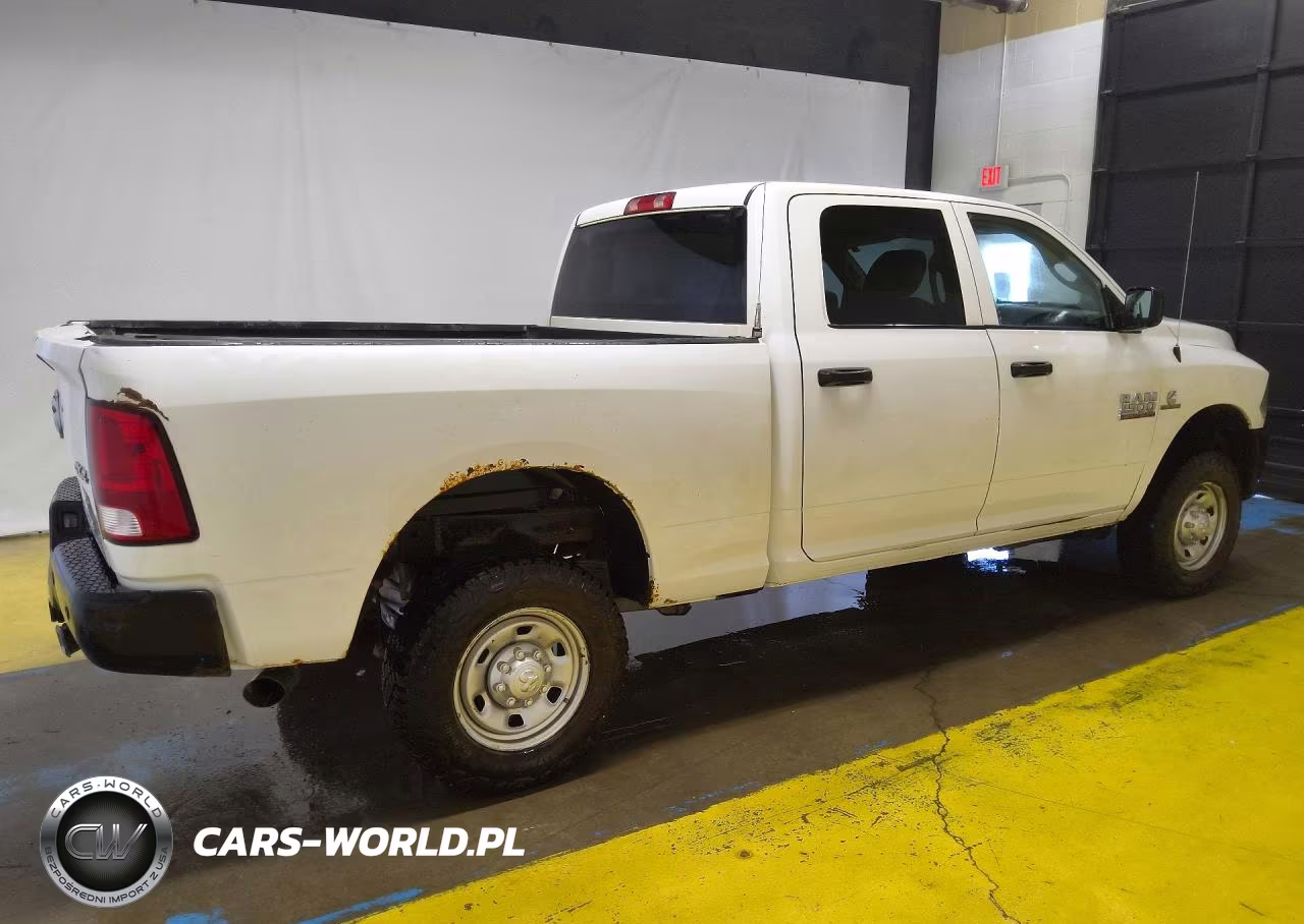 2018 Ram 2500 St VIN:3C6UR5CLXJG282484 - 3