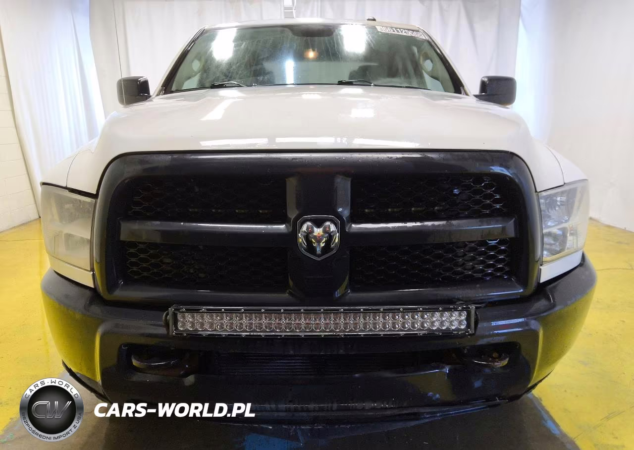 2018 Ram 2500 St VIN:3C6UR5CLXJG282484 - 5