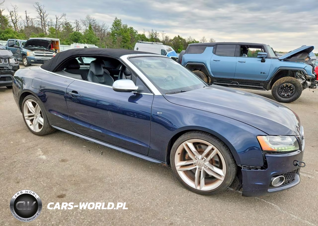 2010 Audi S5 Premium Plus VIN:WAUCGAFHXAN007759 - 4