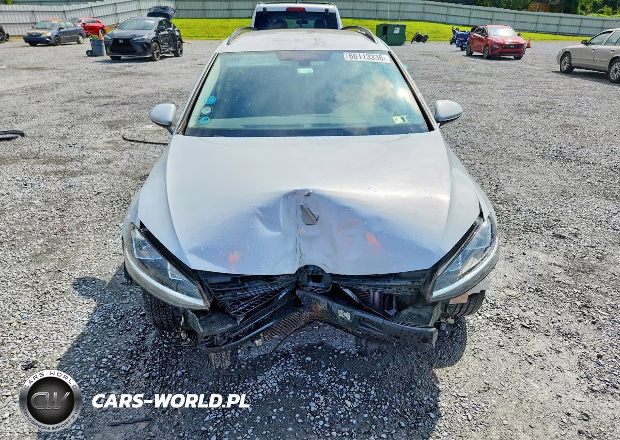 2018 Volkswagen Golf Sportwagen S VIN:3VW117AU8JM752973 - 5