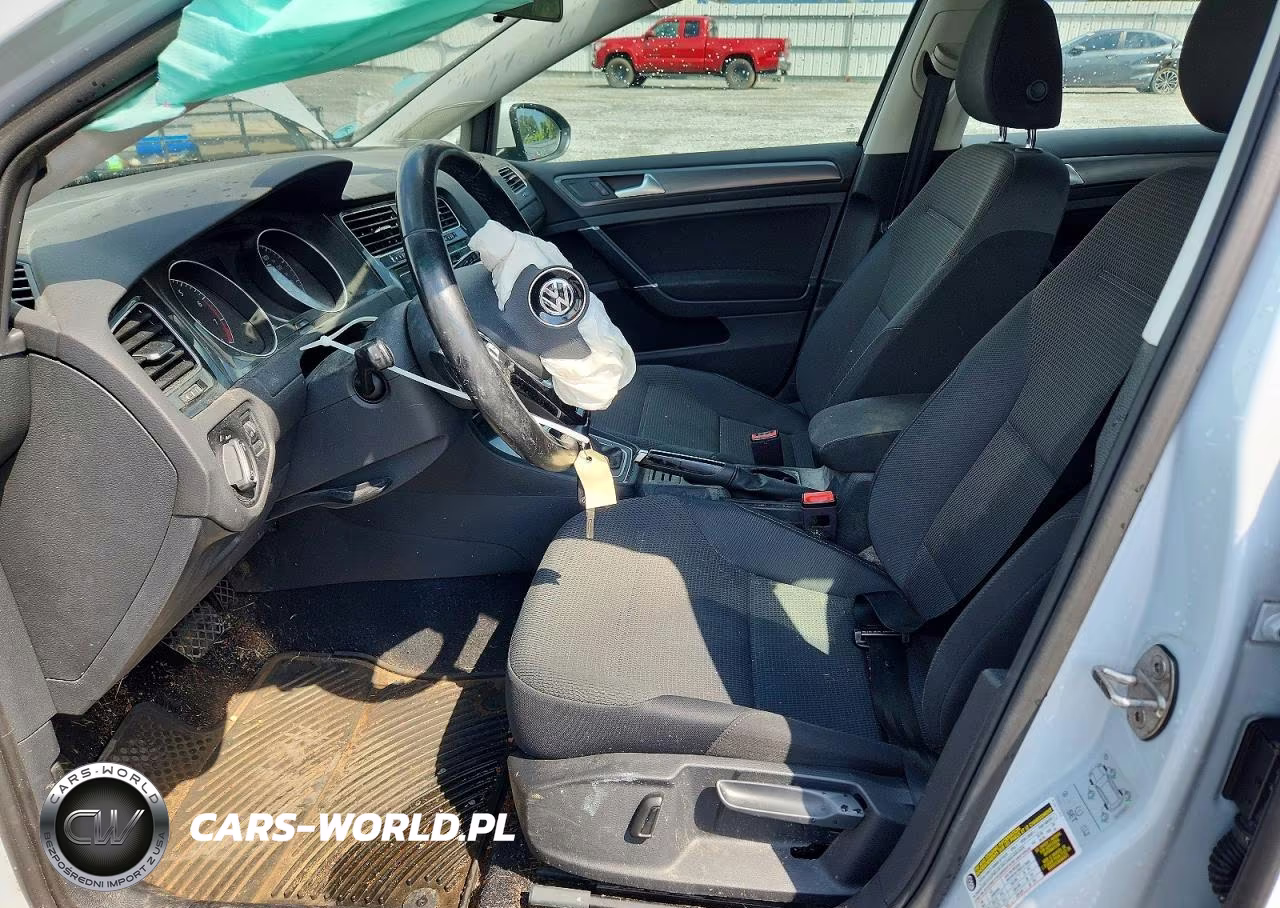 2018 Volkswagen Golf Sportwagen S VIN:3VW117AU8JM752973 - 7