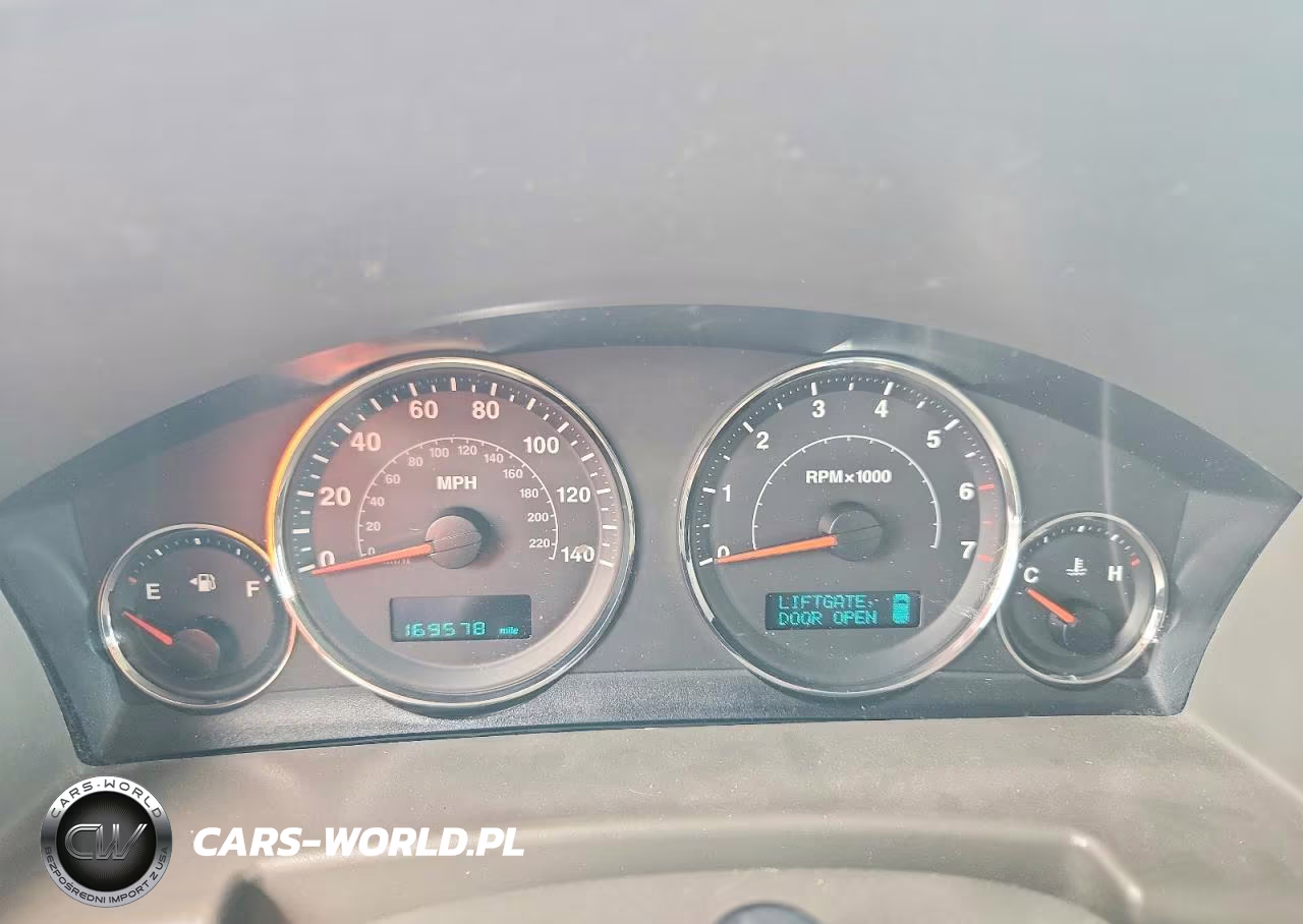 2006 Jeep Commander VIN:1J8HG48K16C307799 - 9