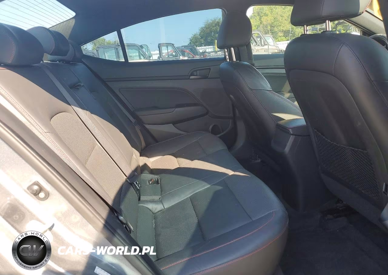 2017 Hyundai Elantra Sport VIN:KMHD04LB8HU328840 - 10