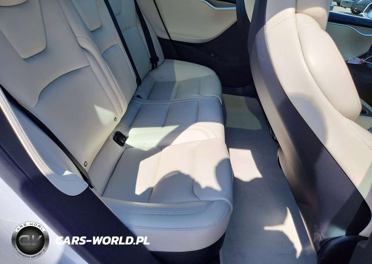 2018 Tesla Model S VIN:5YJSA1E4XJF247164 - 10