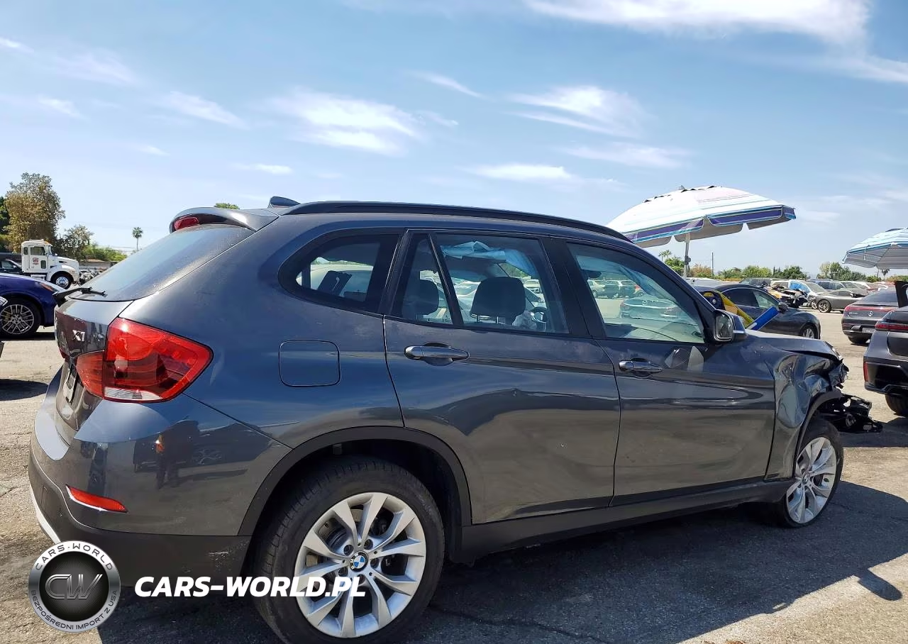 2013 BMW X1 xDrive28I VIN:WBAVL1C59DVR82028 - 3