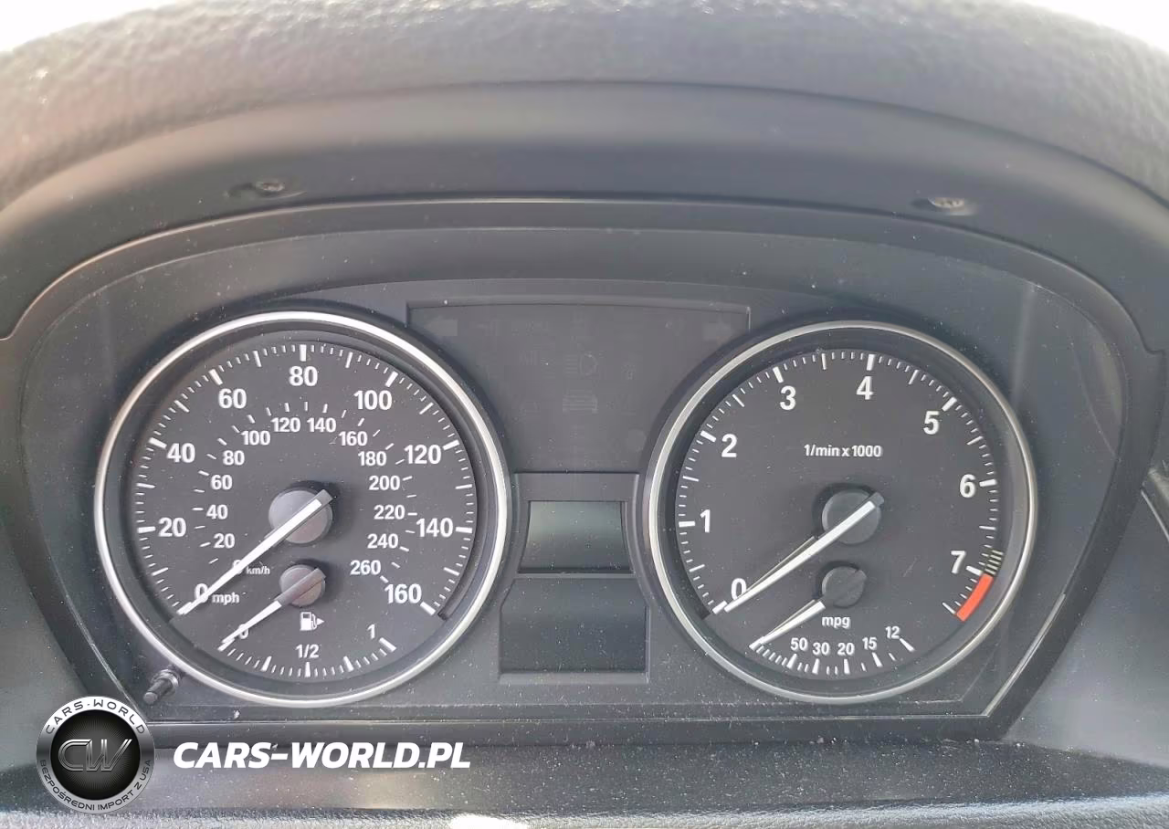 2013 BMW X1 xDrive28I VIN:WBAVL1C59DVR82028 - 9