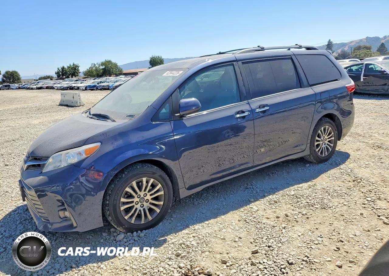 2018 Toyota Sienna Xle 8 Passenger VIN:5TDYZ3DC8JS928331 - 1