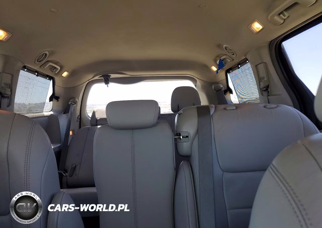 2018 Toyota Sienna Xle 8 Passenger VIN:5TDYZ3DC8JS928331 - 10