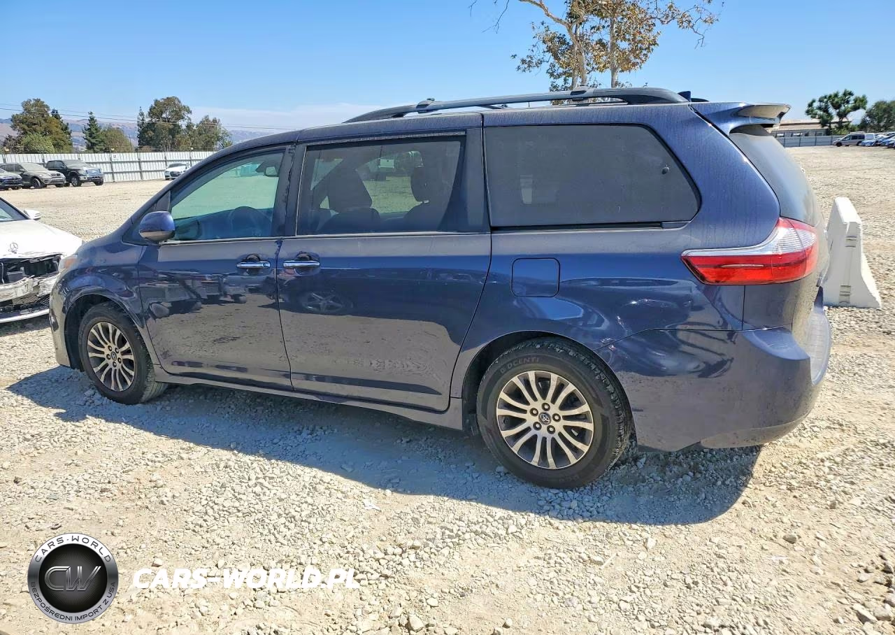 2018 Toyota Sienna Xle 8 Passenger VIN:5TDYZ3DC8JS928331 - 2