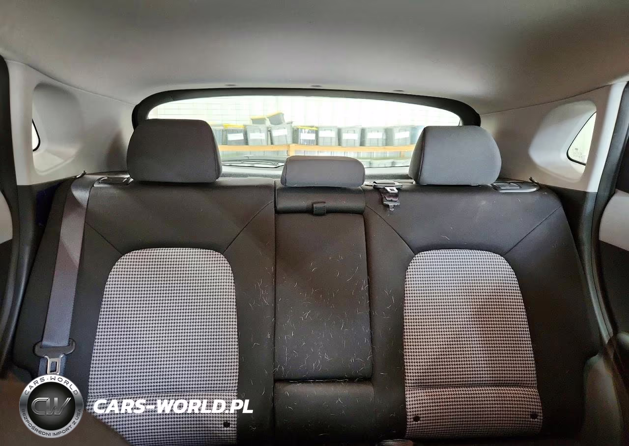 2021 Hyundai Kona Se VIN:KM8K1CAA0MU693645 - 10