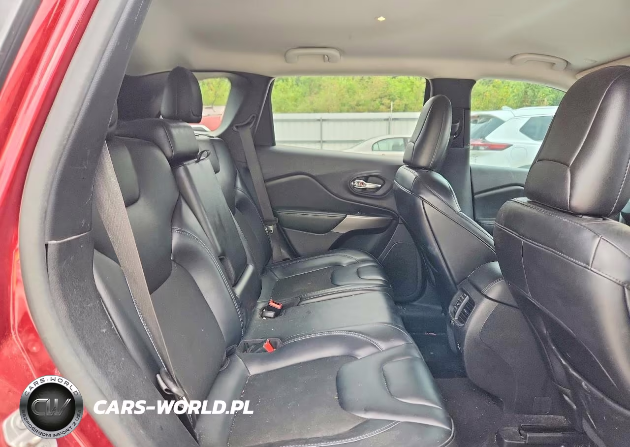 2021 Jeep Cherokee Latitude Plus VIN:1C4PJLLB0MD169881 - 11
