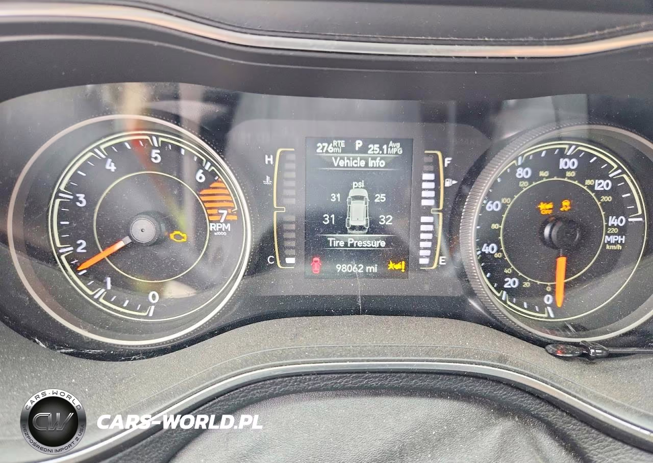 2021 Jeep Cherokee Latitude Plus VIN:1C4PJLLB0MD169881 - 9