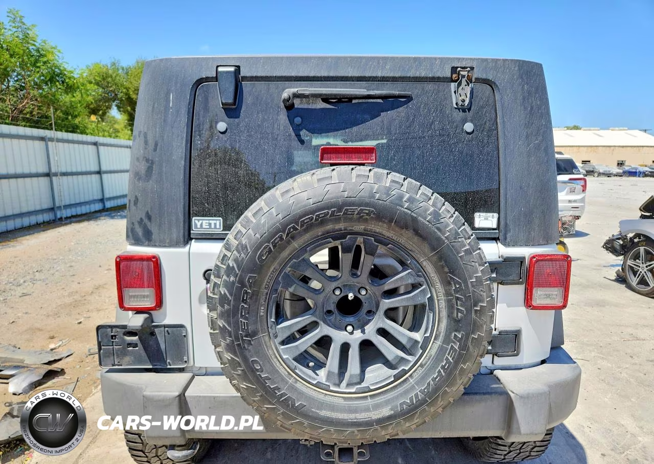 2011 Jeep Wrangler Unlimited Sport VIN:1J4HA3H16BL575102 - 6