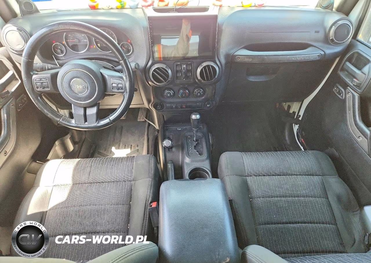 2011 Jeep Wrangler Unlimited Sport VIN:1J4HA3H16BL575102 - 8