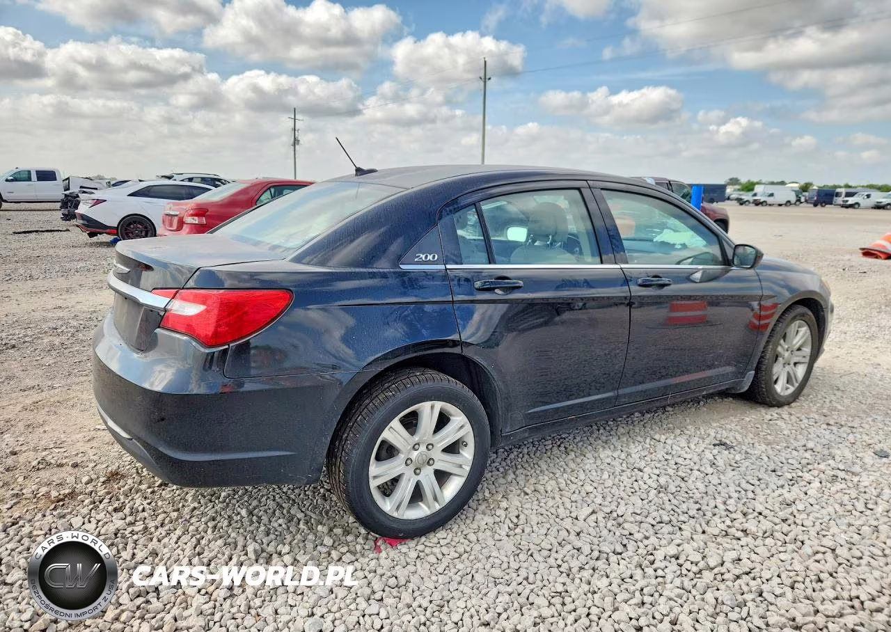2011 Chrysler 200 Touring VIN:1C3BC1FG6BN614412 - 3