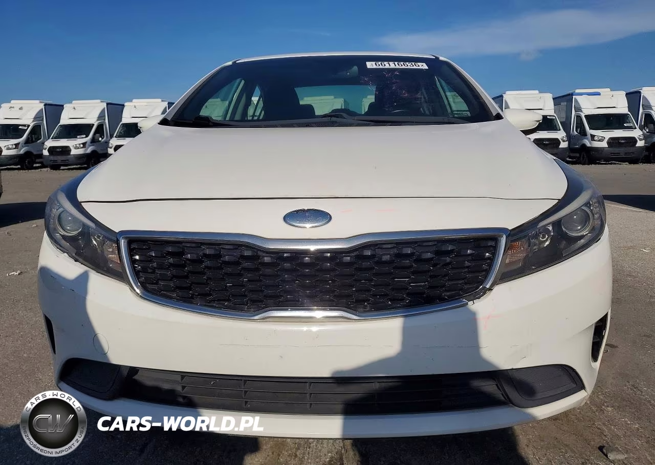 2018 Kia Forte S VIN:3KPFL4A72JE221192 - 5