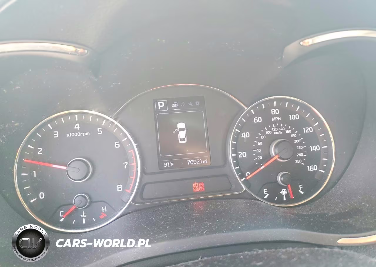 2018 Kia Forte S VIN:3KPFL4A72JE221192 - 9