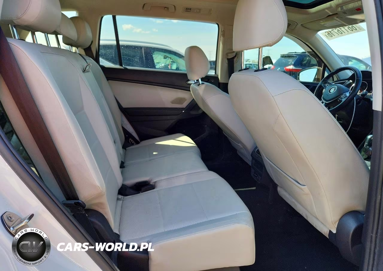 2018 Volkswagen Tiguan Se VIN:3VV2B7AX0JM067673 - 10
