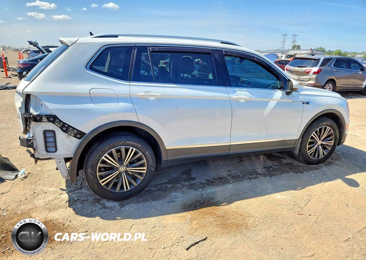 2018 Volkswagen Tiguan Se VIN:3VV2B7AX0JM067673 - 3