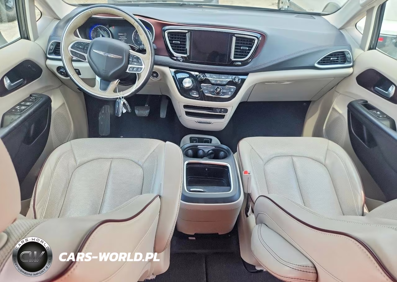 2017 Chrysler Pacifica Limited VIN:2C4RC1GGXHR560830 - 8