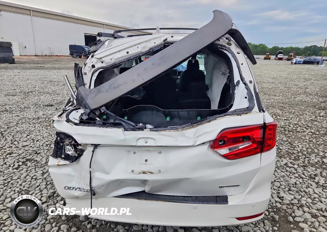 2023 Honda Odyssey Touring VIN:5FNRL6H8XPB006346 - 6