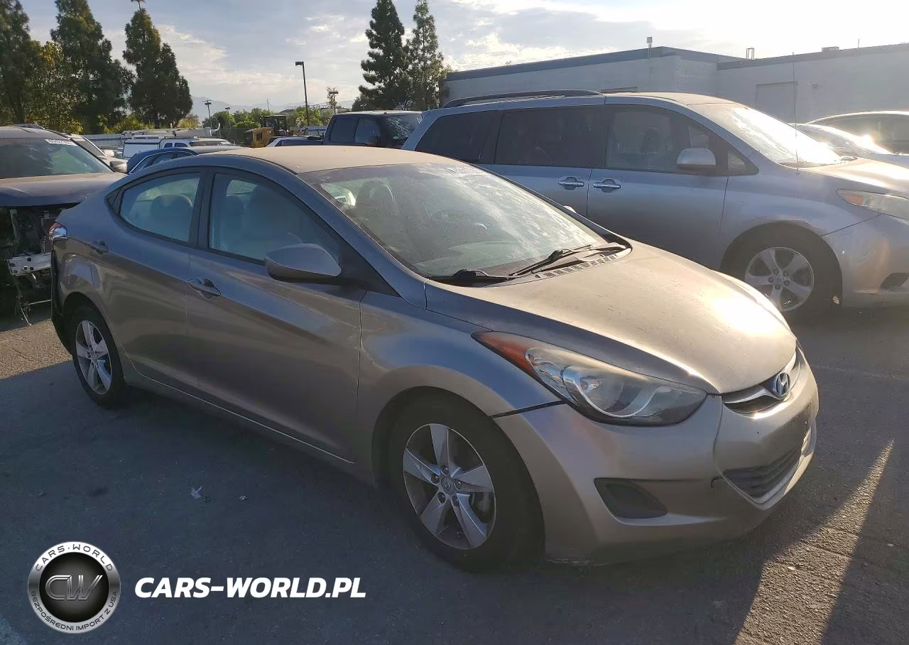2013 Hyundai Elantra Gls VIN:5NPDH4AE8DH343370 - 4