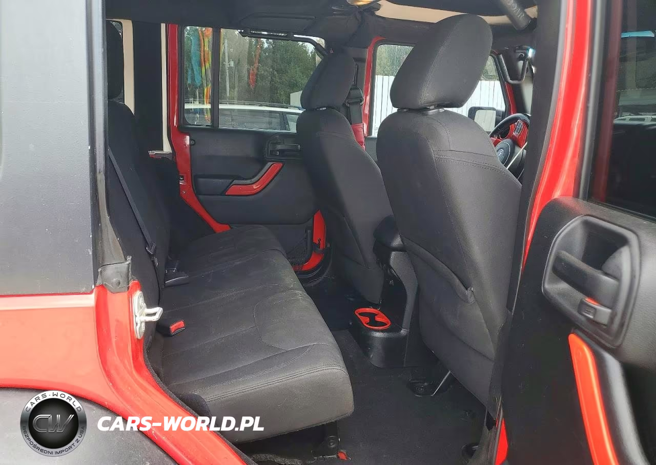 2015 Jeep Wrangler Unlimited Sport VIN:1C4BJWDG6FL725500 - 10