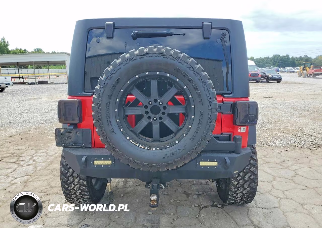 2015 Jeep Wrangler Unlimited Sport VIN:1C4BJWDG6FL725500 - 6