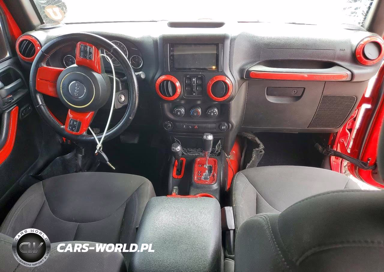2015 Jeep Wrangler Unlimited Sport VIN:1C4BJWDG6FL725500 - 8