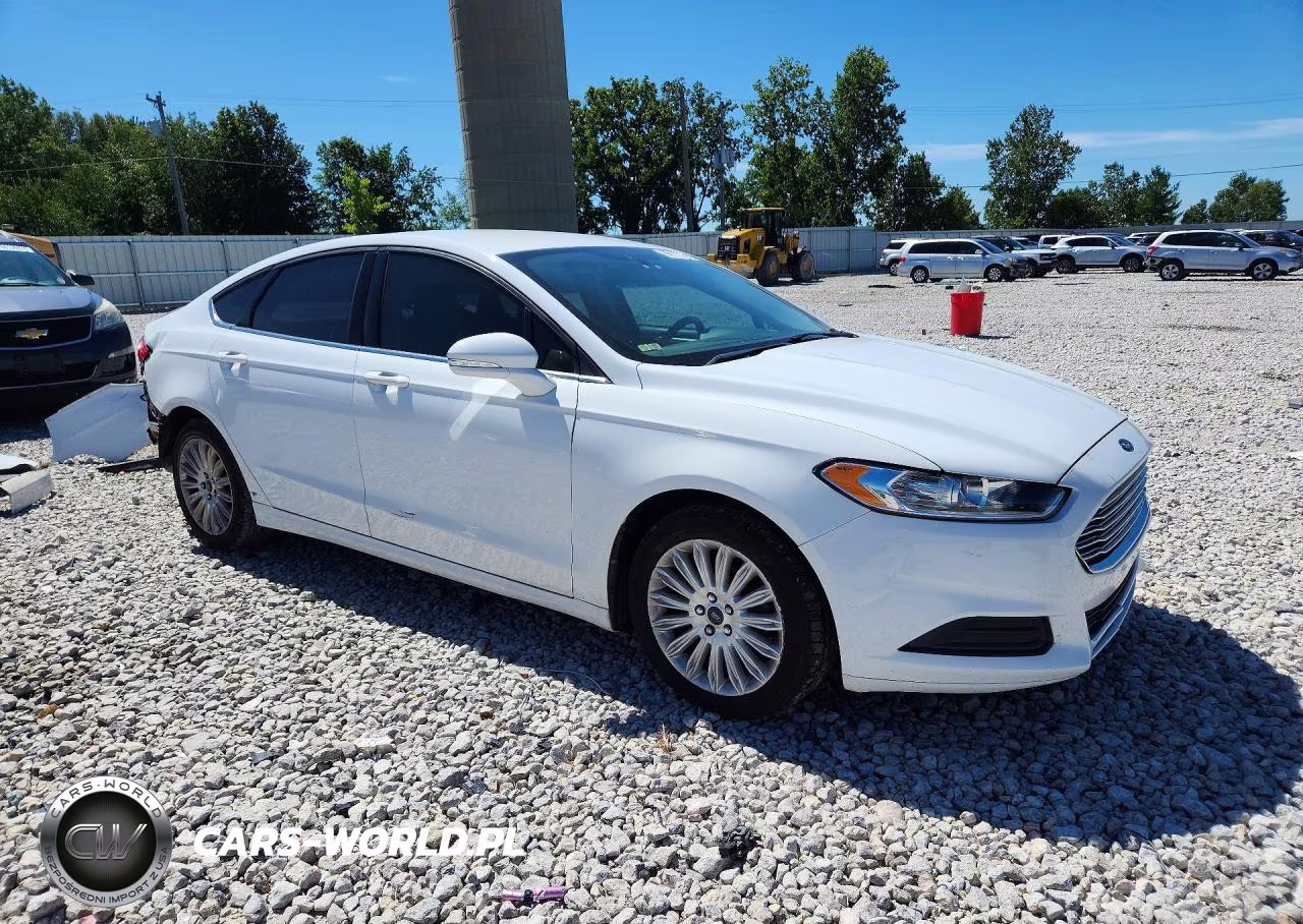 2015 Ford Fusion Se Hybrid VIN:3FA6P0LU4FR163687 - 4