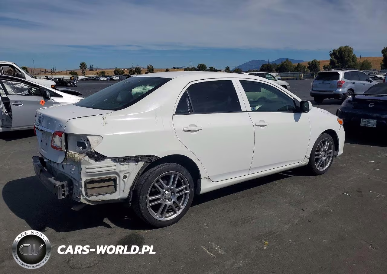 2011 Toyota Corolla Le VIN:JTDBU4EE5B9161838 - 3