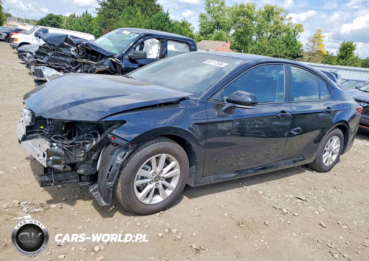 2026 Toyota Camry Le – zdjęcie 1 z 12