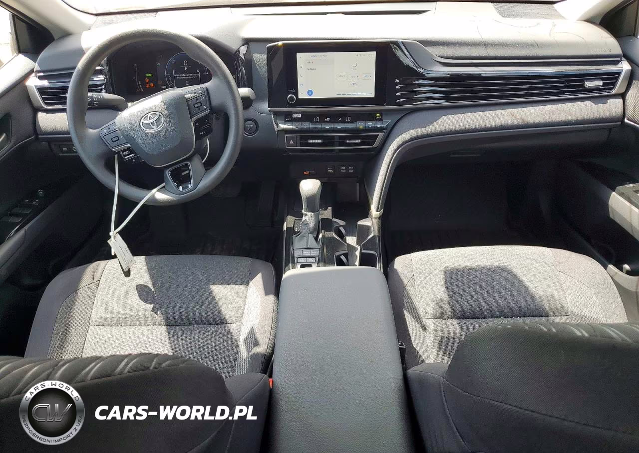 2026 Toyota Camry Le VIN:4T1DAACK3TU756965 - 8