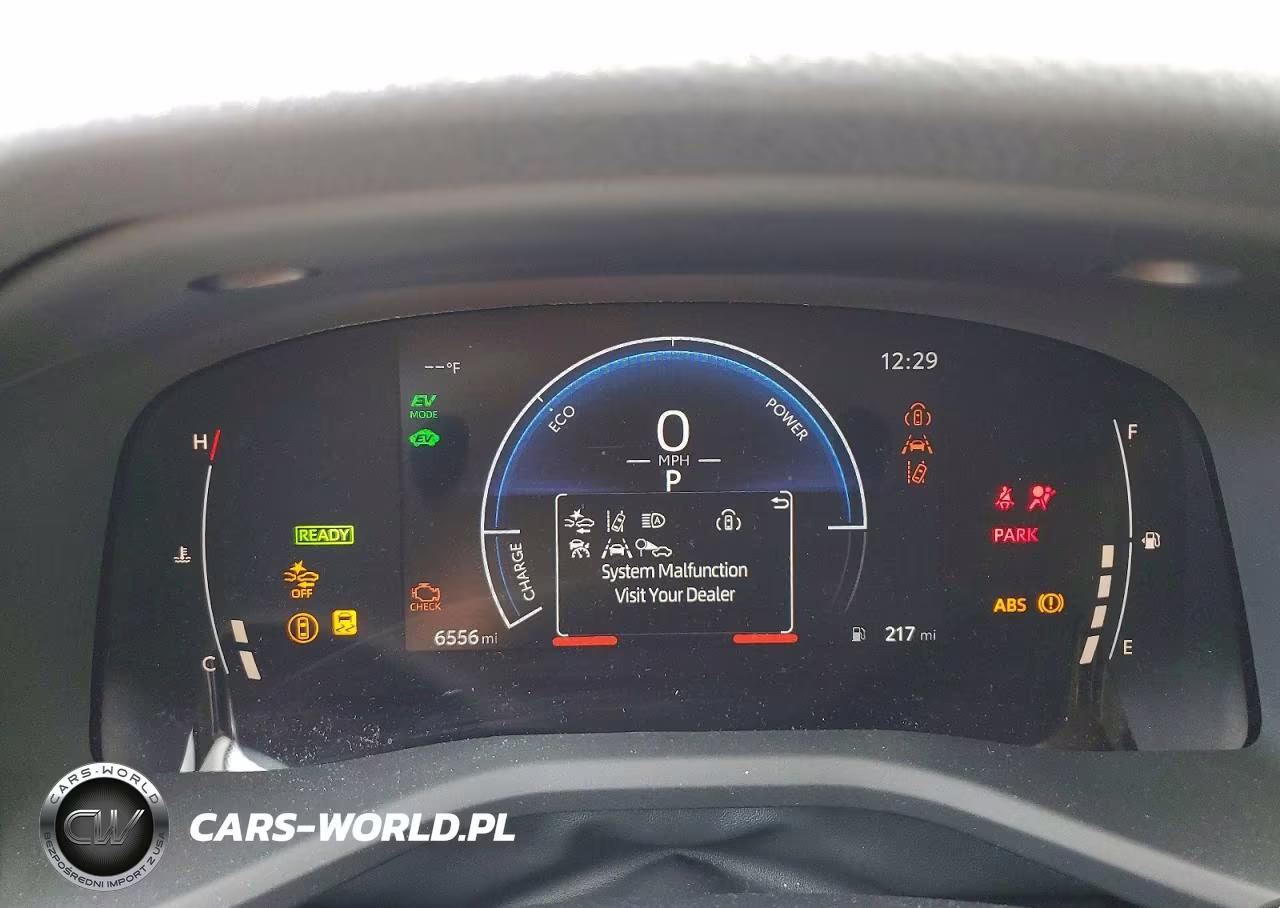 2026 Toyota Camry Le VIN:4T1DAACK3TU756965 - 9