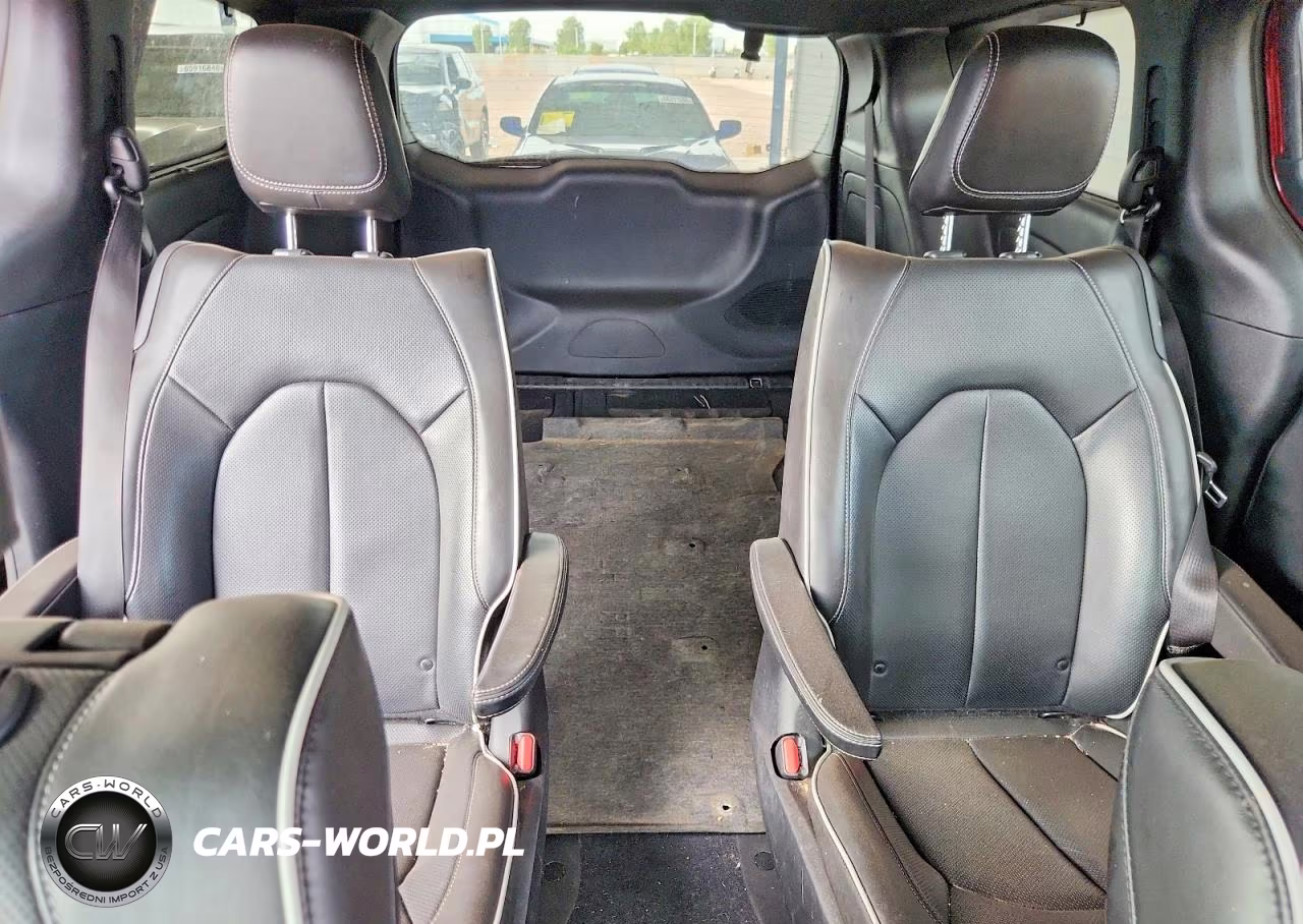 2020 Chrysler Pacifica Hybrid Limited VIN:2C4RC1N77LR287941 - 10