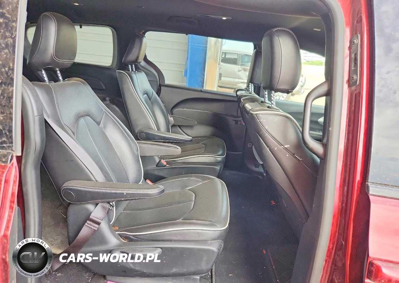 2020 Chrysler Pacifica Hybrid Limited VIN:2C4RC1N77LR287941 - 11