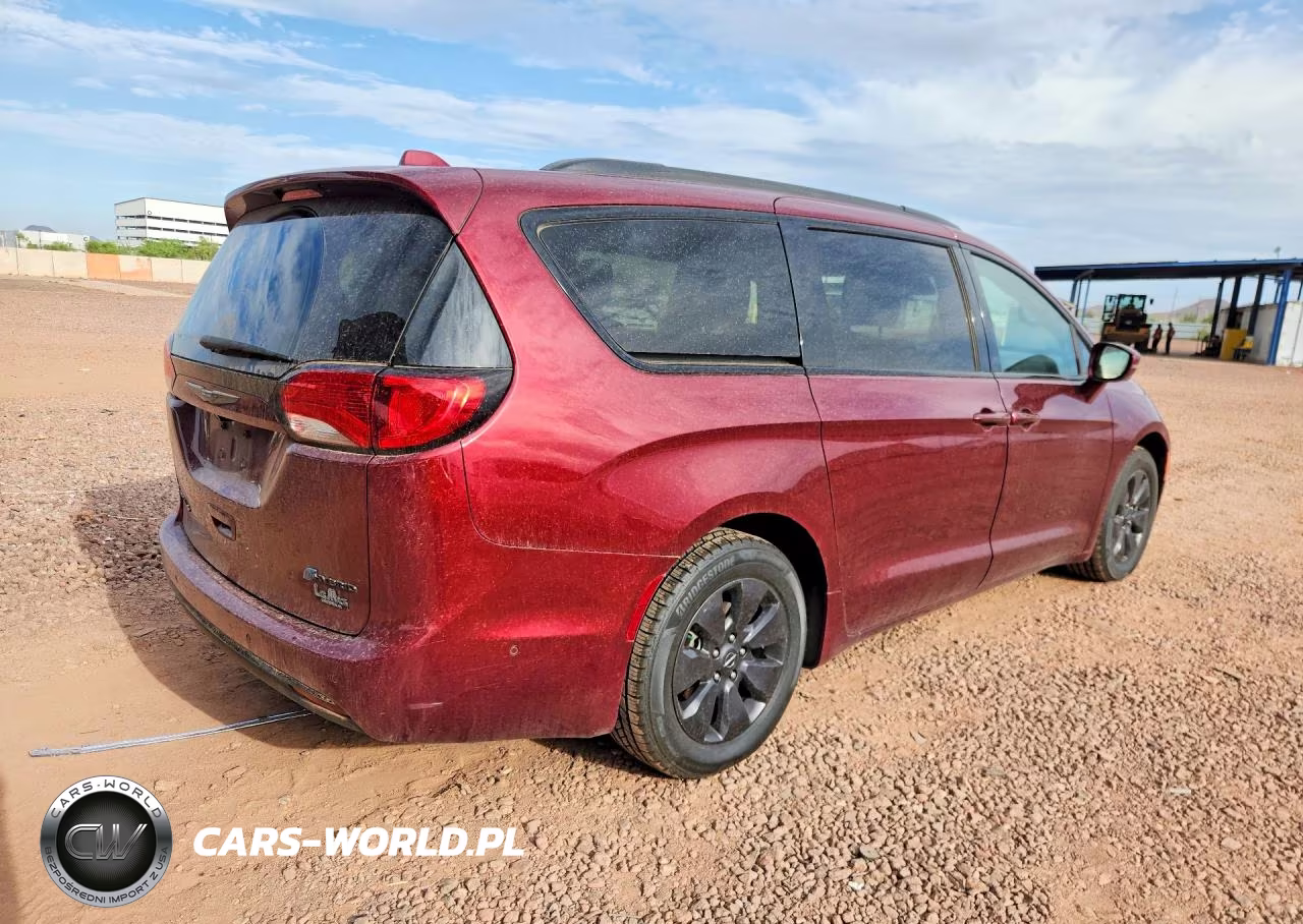 2020 Chrysler Pacifica Hybrid Limited VIN:2C4RC1N77LR287941 - 3