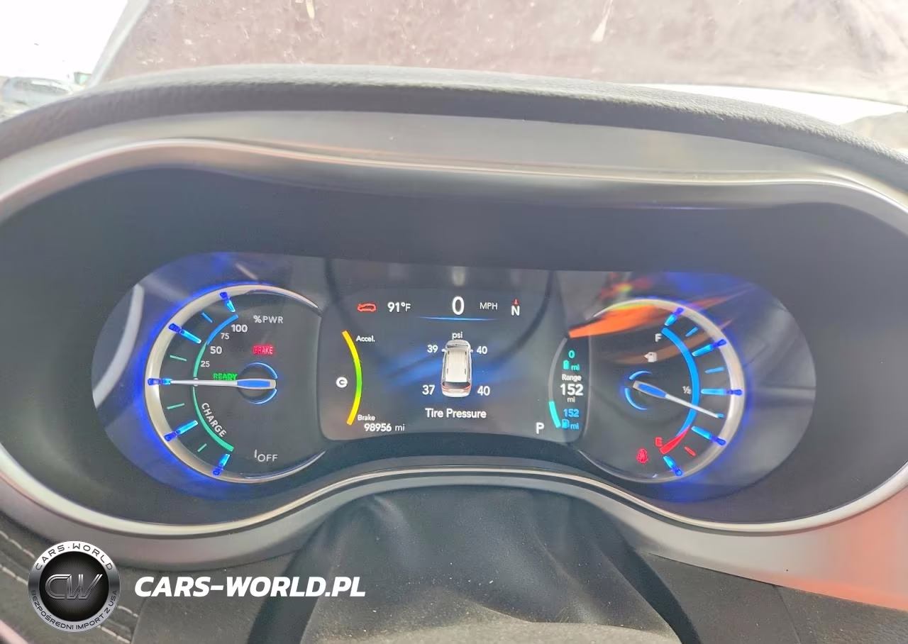 2020 Chrysler Pacifica Hybrid Limited VIN:2C4RC1N77LR287941 - 9