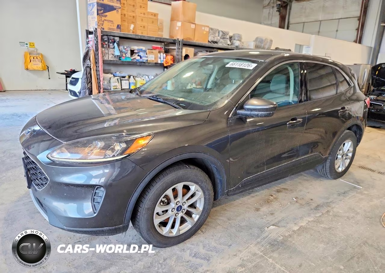 2020 Ford Escape Se
