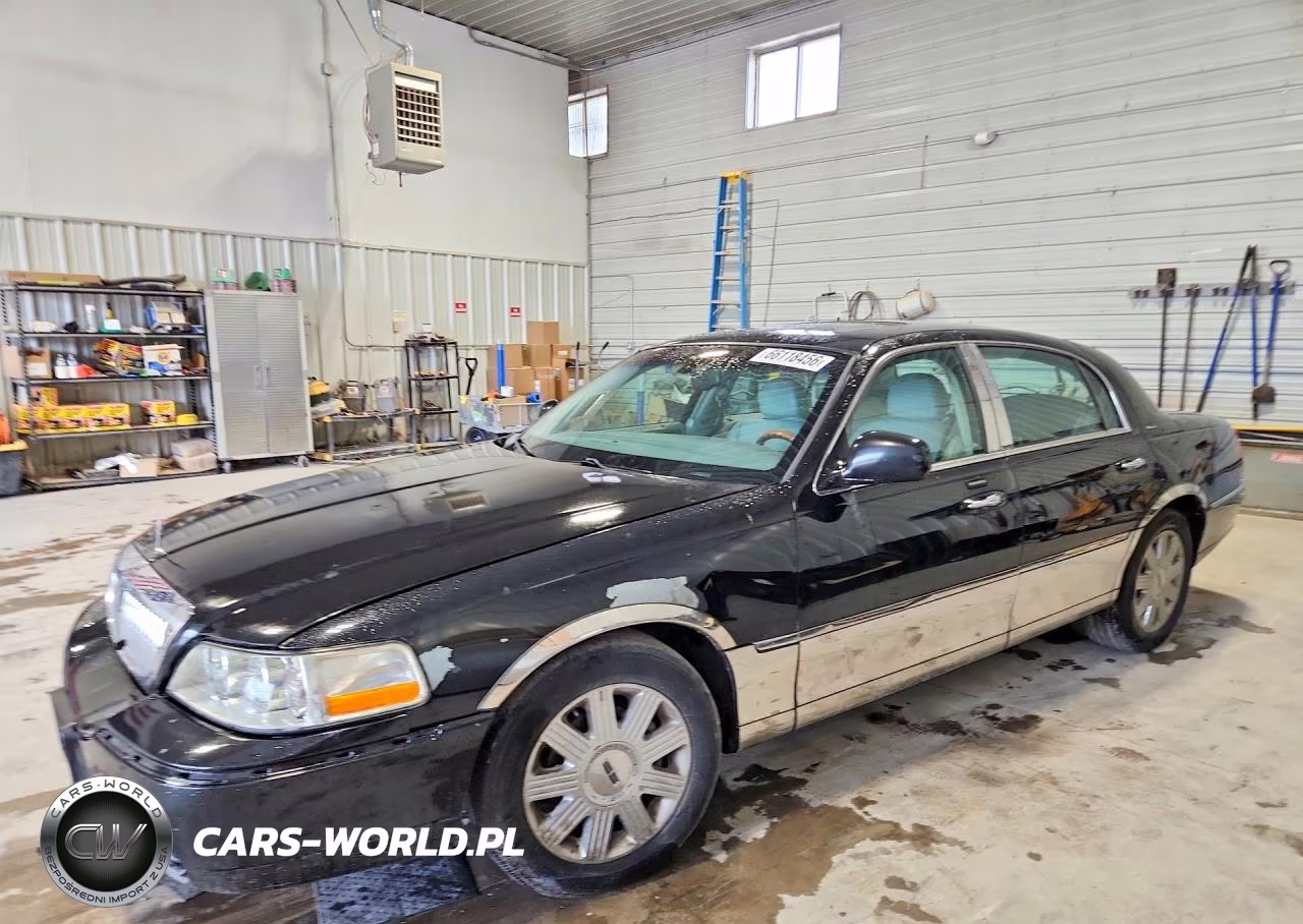 2004 Lincoln Town Car Ultimate