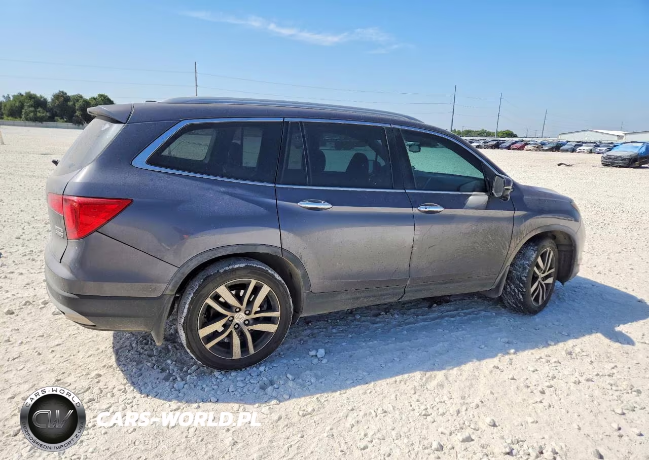 2016 Honda Pilot Touring VIN:5FNYF6H98GB081154 - 3