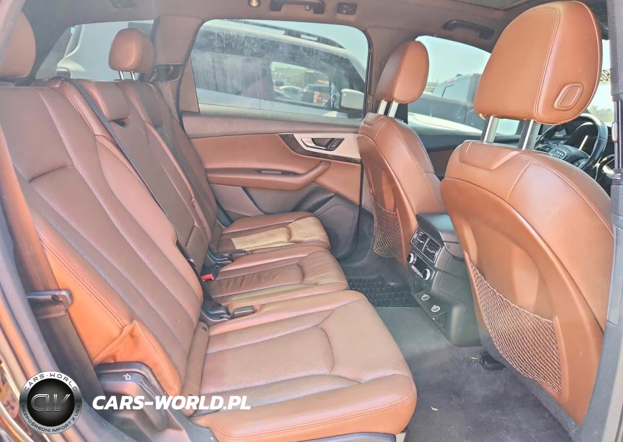 2017 Audi Q7 Premium Plus VIN:WA1LABF7XHD045522 - 10