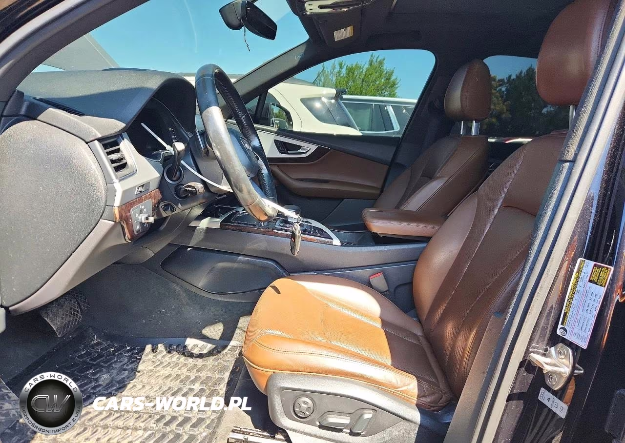 2017 Audi Q7 Premium Plus VIN:WA1LABF7XHD045522 - 7