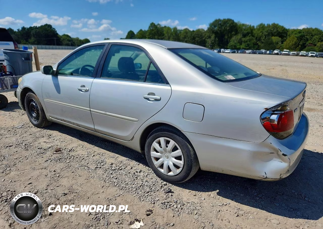 2005 Toyota Camry Le VIN:4T1BE32K75U585553 - 2