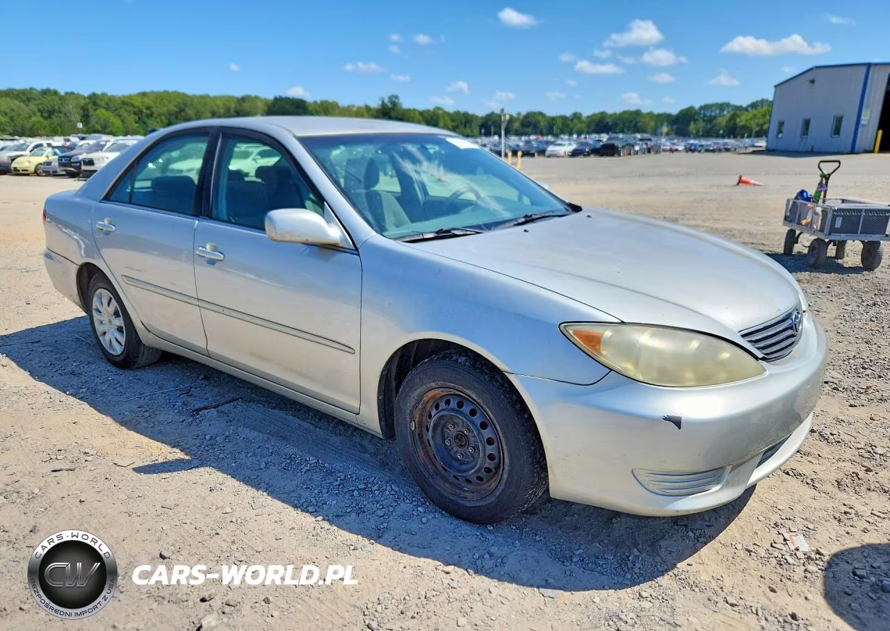 2005 Toyota Camry Le VIN:4T1BE32K75U585553 - 4