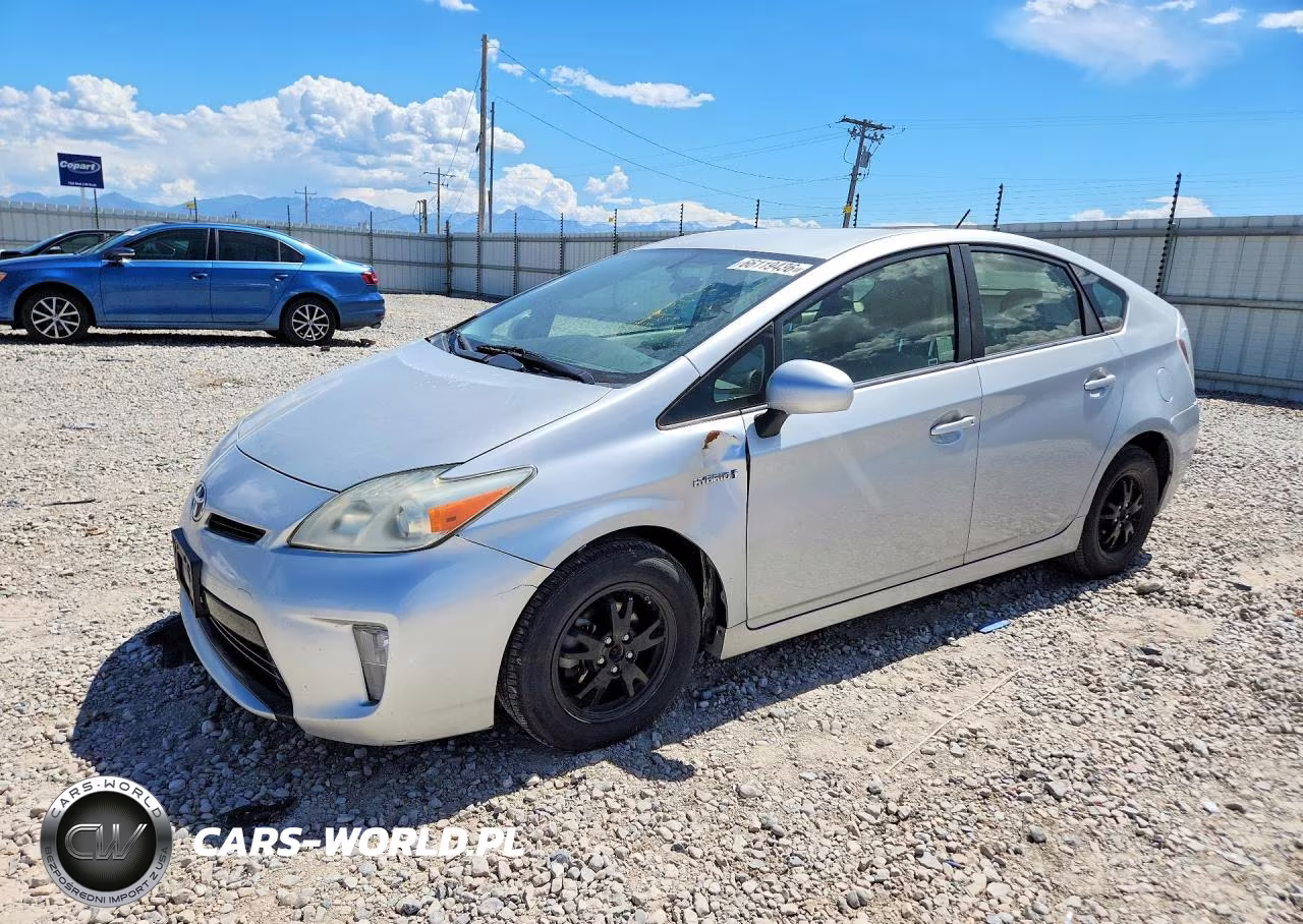 2013 Toyota Prius Two – zdjęcie 1 z 13