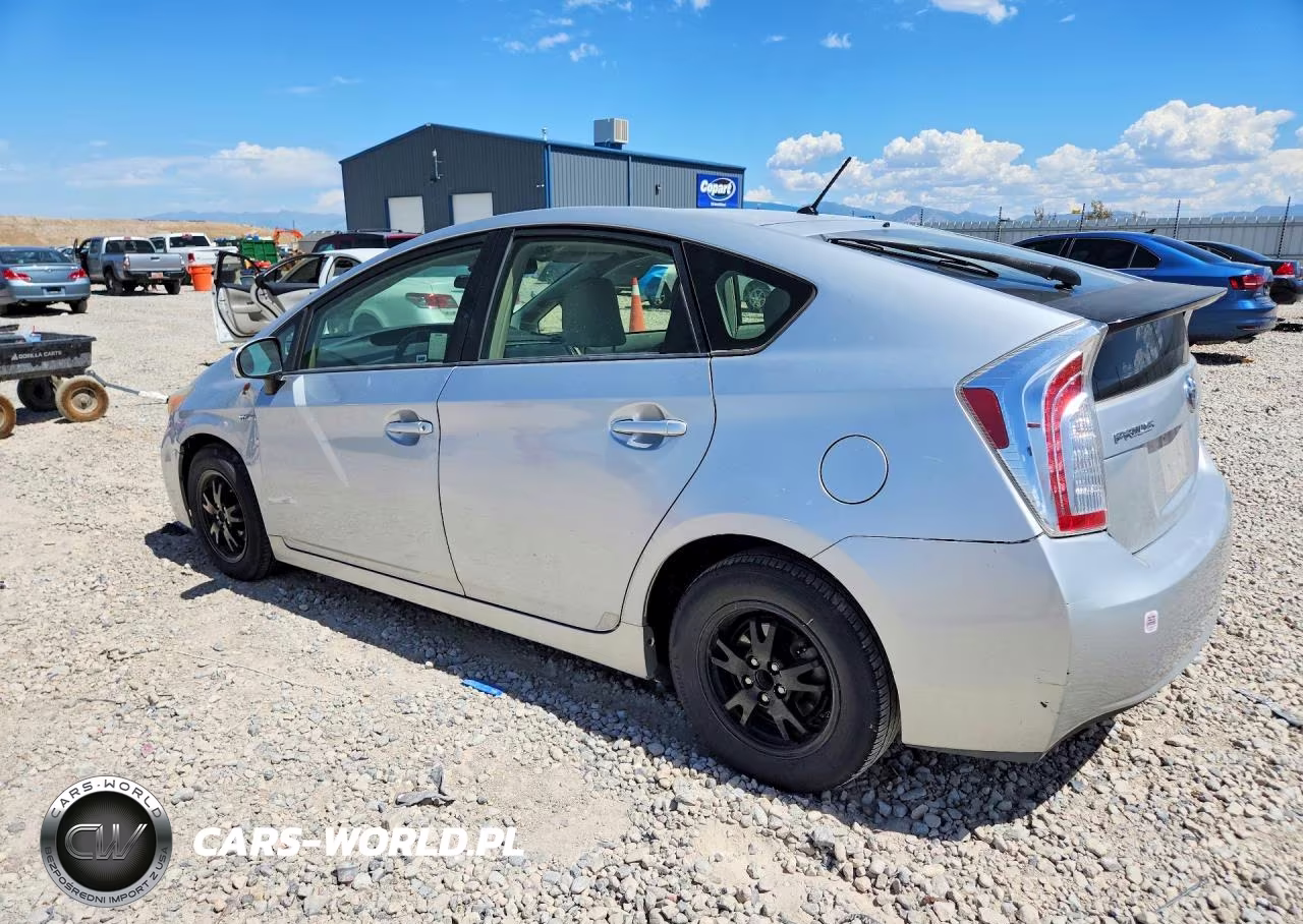 2013 Toyota Prius Two VIN:JTDKN3DU5D5676297 - 2