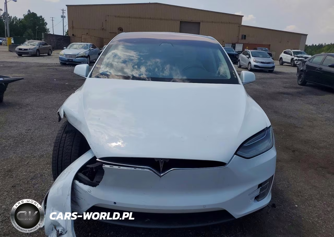 2017 Tesla Model X VIN:5YJXCBE24HF075955 - 5
