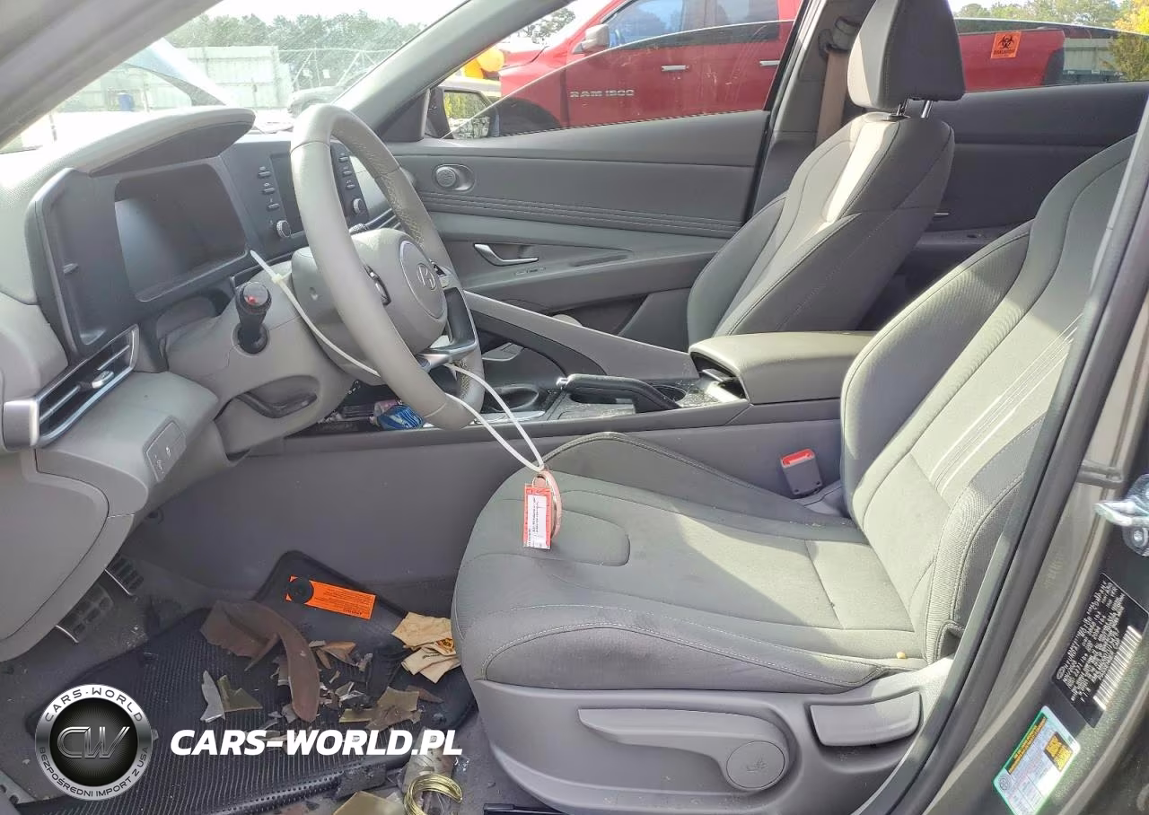 2026 Hyundai Elantra Sel Sport VIN:KMHLM4DG0TU134757 - 7