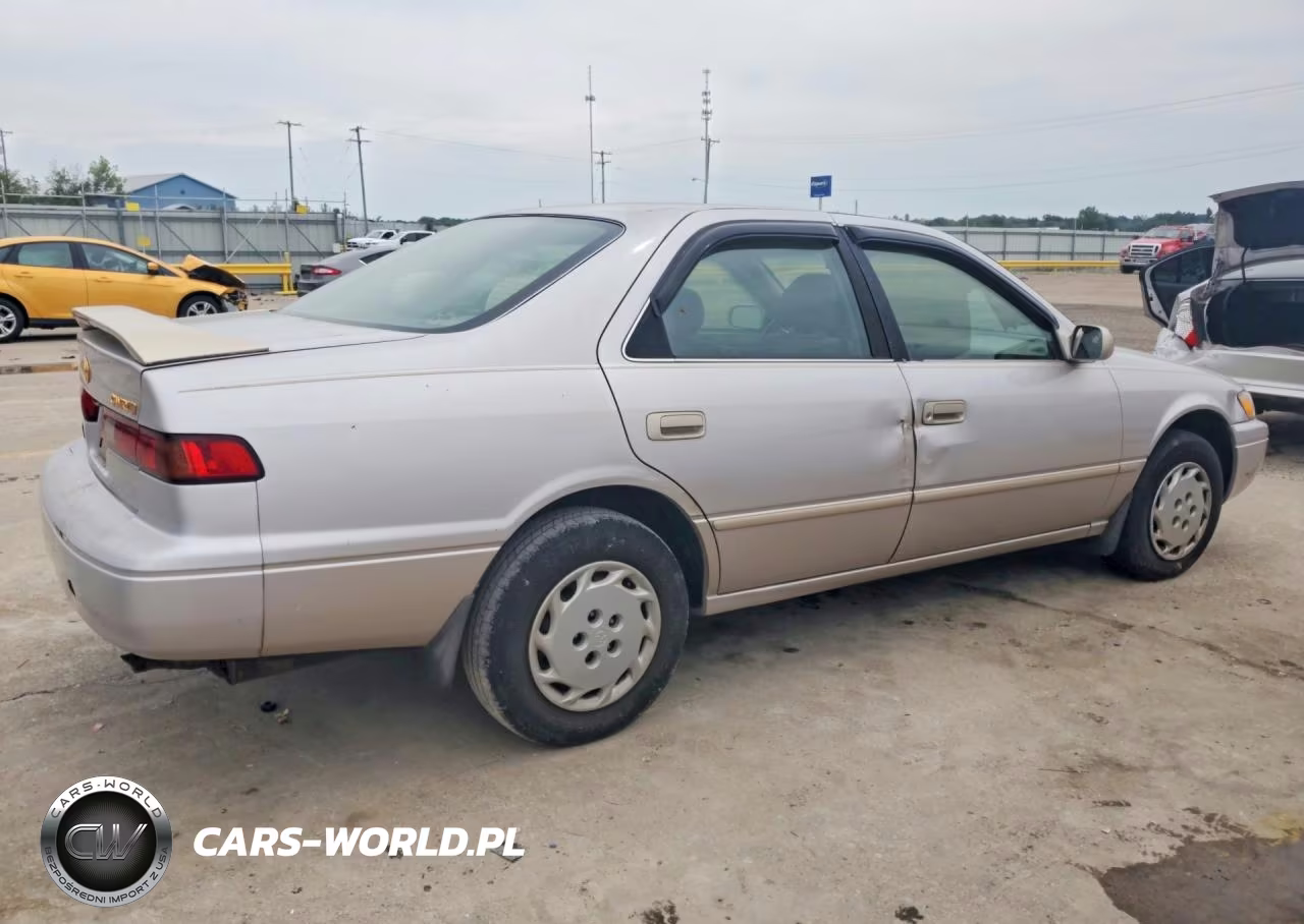 1997 Toyota Camry Le VIN:4T1BG22K1VU034166 - 3